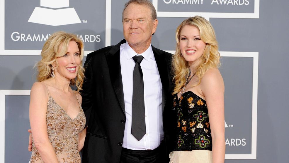 2012 Grammy Awards Arrivals Glen Campbell AP awards pic 65.jpg
