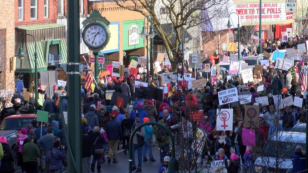 Thousands participate in Traverse City Women's March WPBN