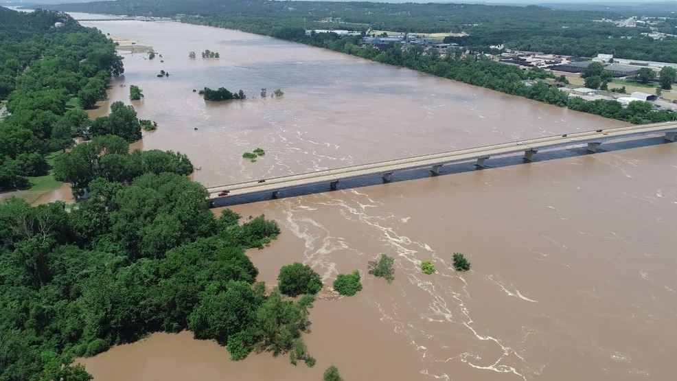 Holla Bend Residents Told To Evacuate Hours Before Dardanelle Levee 