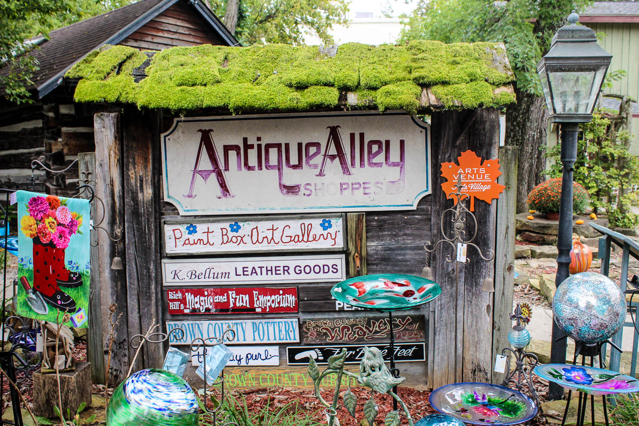 Nashville, Indiana Is a Cozy Fall Retreat That's Only Two Hours Away