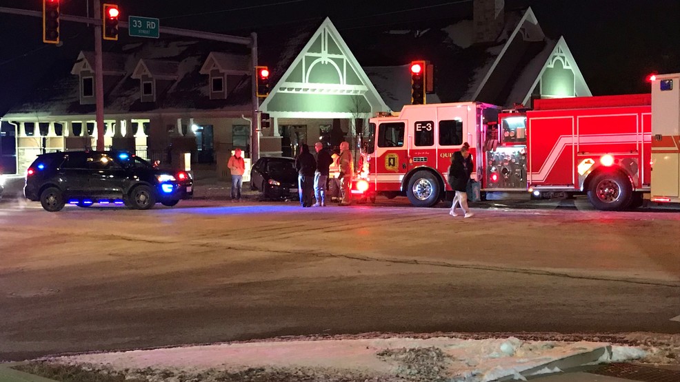 Two vehicle crash at 33rd and Maine in Quincy KHQA