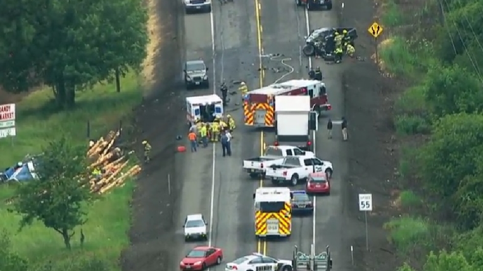 Hillsboro Man Dies After Crashing Head On Into A Log Truck On Highway 26 Katu 3115