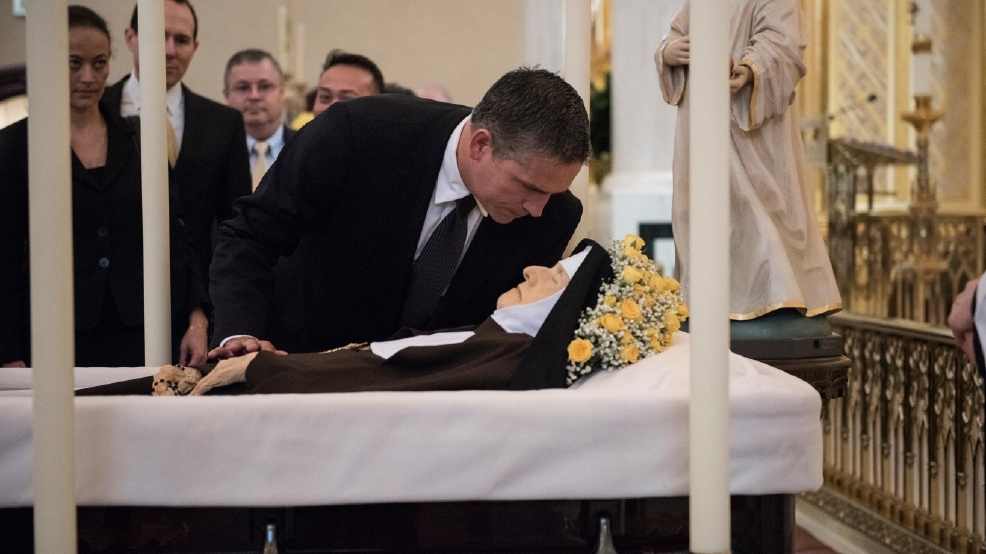 Mother Angelica Buried Before Congregation Of Thousands Wbma 