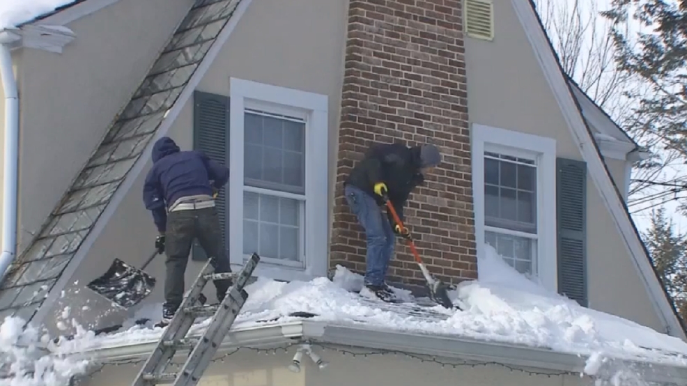 Threat of roof collapses under weight of snow WBFF