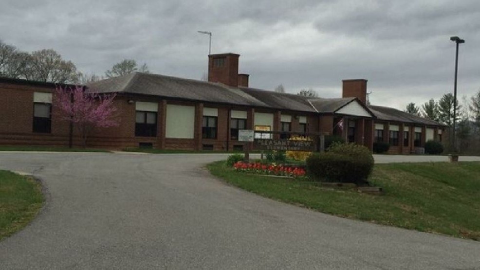 last-group-graduates-from-pleasant-view-elementary-before-closure-wset